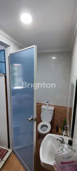 image RUMAH 3 LANTAI JANUR ASRI SIAP HUNI LOKASI STRATEGIS (7)