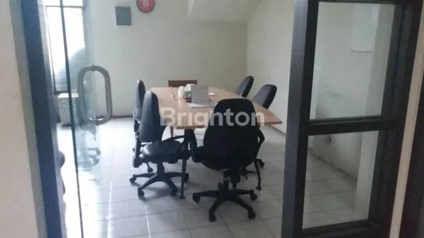 image KANTOR 2 LANTAI LOKASI STRATEGIS, NOL JALAN RAYA PRAPEN JEMURSARI (3)