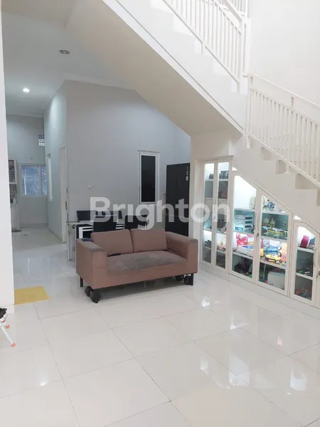 image RUMAH DI KARAH TAMA SURABAYA (4)