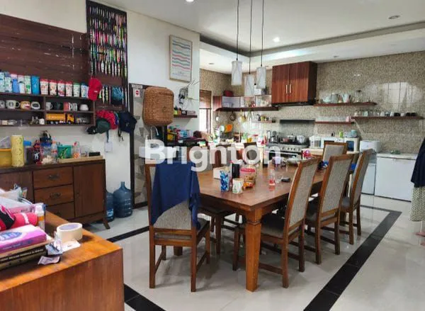 image DIJUAL RUMAH CANTIK POSISI HOOK FULLFURNISH TENGAH KOTA BERNUANSA MINIMALIS LOKASI DALAM PERUMAHAN SEPINGGAN PRATAMA  AMAN NYAMAN HARGA NEGO (5)