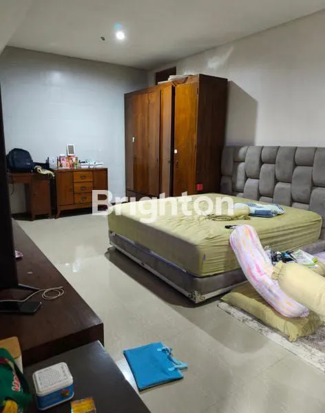 image DIJUAL RUMAH CANTIK POSISI HOOK FULLFURNISH TENGAH KOTA BERNUANSA MINIMALIS LOKASI DALAM PERUMAHAN SEPINGGAN PRATAMA  AMAN NYAMAN HARGA NEGO (4)