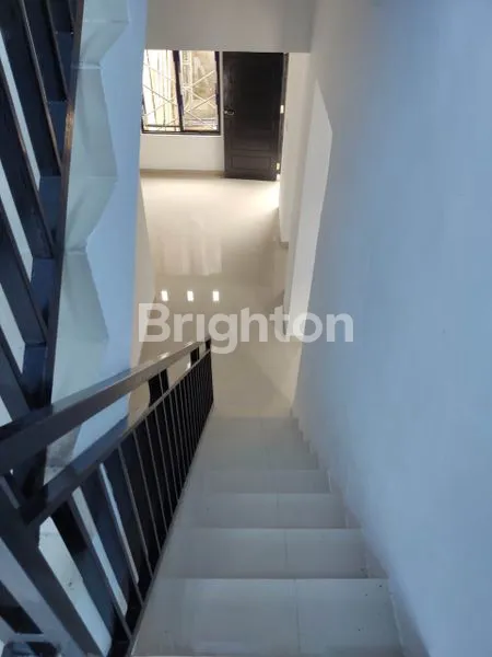 image RUMAH BARU SIAP RENOV (3)