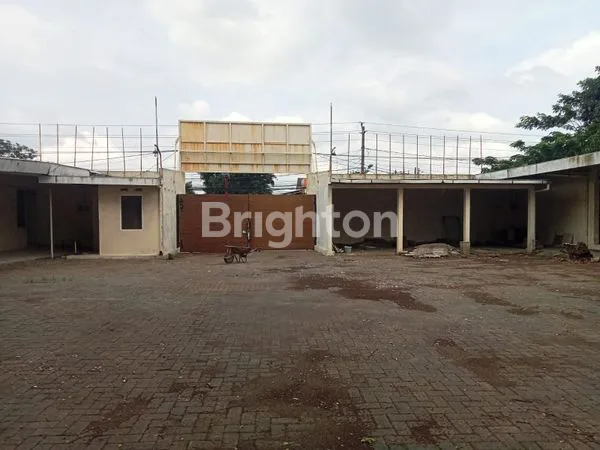 image TANAH LUAS BONUS BANGUNAN. POTENSI USAHA RM, SHOWROOM, BENGKEL ATAU KOS2 AN DI DURIAN TEMBALANG (2)