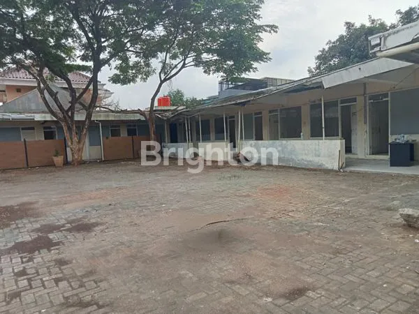 image TANAH LUAS BONUS BANGUNAN. POTENSI USAHA RM, SHOWROOM, BENGKEL ATAU KOS2 AN DI DURIAN TEMBALANG (4)