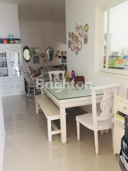 image RUMAH MEWAH 2 LT, FULL FURNISH CANTIK DI SPRINGHILL GARDEN (8)