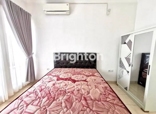 image RUMAH CANTIK DUA LANTAI (4)