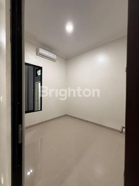 image RUMAH BANGUNAN BARU DEKAT PINTU TOL REGENSI MELATI MAS SERPONG TANGERANG SELATAN (4)