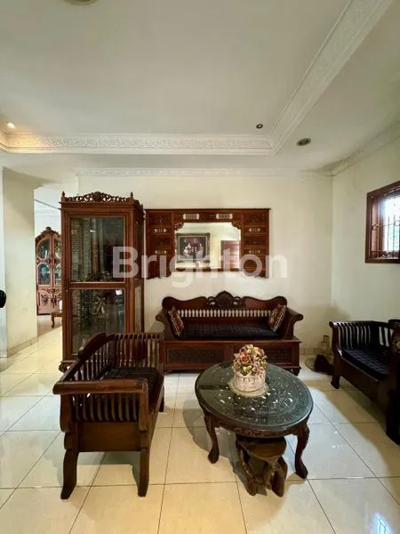 image RUMAH MEWAH 6 KT DI AMPERA, LT 497M² (7)