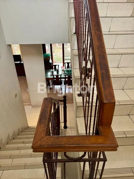 image RUMAH MEWAH 6 KT DI AMPERA, LT 497M² (5)