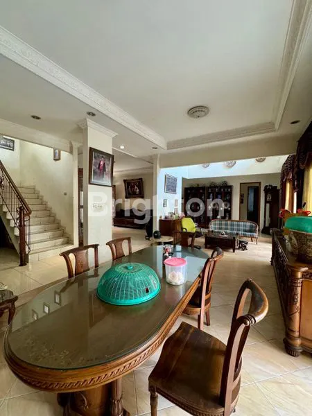 image RUMAH MEWAH 6 KT DI AMPERA, LT 497M² (6)