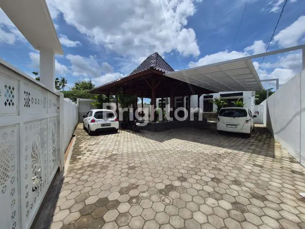 image RUMAH MEWAH JOGLO STRATEGIS PINGGIR JALAN DEKAT KIDFUNS YOGYAKARTA (2)