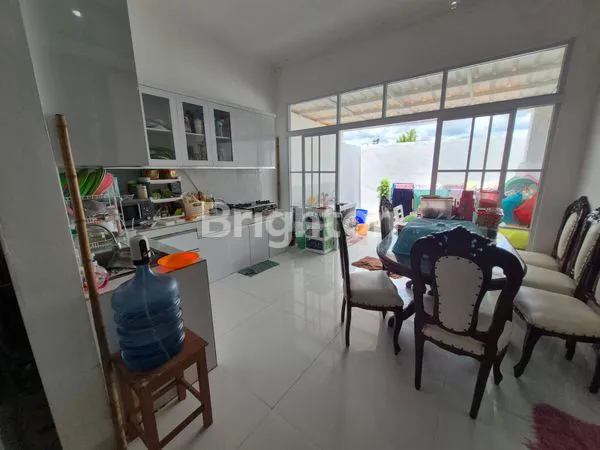 image RUMAH MEWAH JOGLO STRATEGIS PINGGIR JALAN DEKAT KIDFUNS YOGYAKARTA (8)