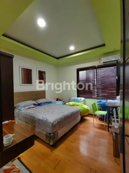 image RUMAH SEMI FURNISH DURI KEPA ROW 2 MOBIL. JAKARTA BARAT (8)