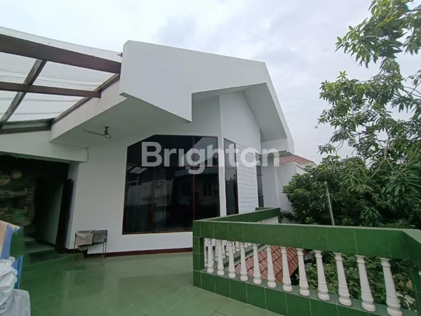 image RUMAH SIAP HUNI DI INTERCON KEBON JERUK JAKARTA BARAT (7)