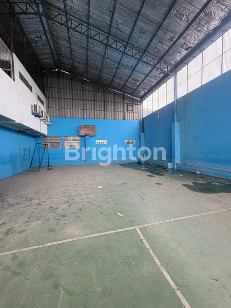 image GEDUNG EX SEKOLAHAN YANG BESAR DAN LUAS LOKASI TELUK GONG JAKARTA UTARA  (7)