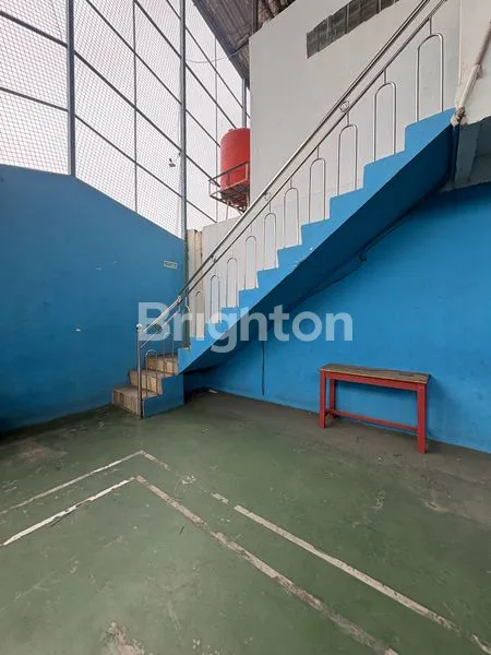 image GEDUNG EX SEKOLAHAN YANG BESAR DAN LUAS LOKASI TELUK GONG JAKARTA UTARA  (8)