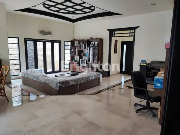 image RUMAH JEMURSARI BARU RENOV SIAP HUNI, ROW JALAN LEBAR, SELANGKAH RAYA JEMURSARI, DEKAT AHMAD YANI (3)