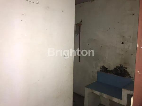 image INVESTASI MENGUNTUNGKAN: LAHAN 215 M² & 6 UNIT KONTRAKAN (7)