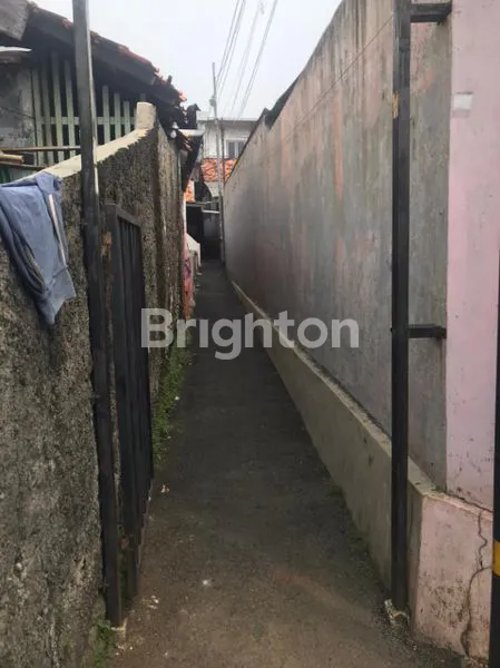 image INVESTASI MENGUNTUNGKAN: LAHAN 215 M² & 6 UNIT KONTRAKAN (3)