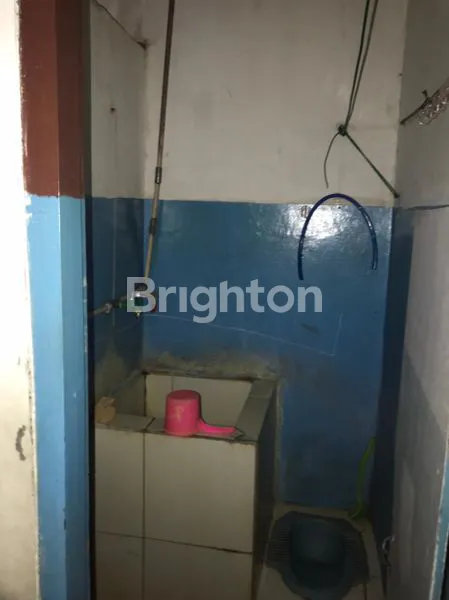 image INVESTASI MENGUNTUNGKAN: LAHAN 215 M² & 6 UNIT KONTRAKAN (6)