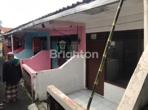 image INVESTASI MENGUNTUNGKAN: LAHAN 215 M² & 6 UNIT KONTRAKAN (2)