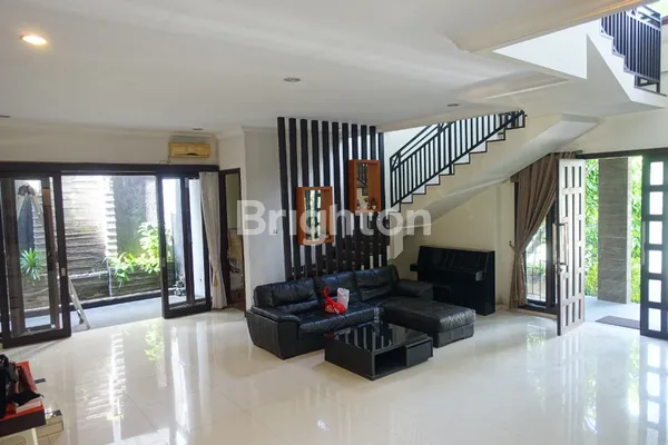 image EKSKLUSIF! RUMAH HOOK DENGAN GARDEN LUAS DI KAWASAN ELITE CITRALAND (4)