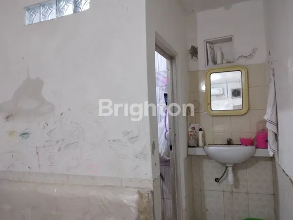 image RUMAH SECOND WIGUNA TENGAH, ONE GATE SYSTEM, BEBAS BANJIR, STRATEGIS DEKAT MERR  (8)