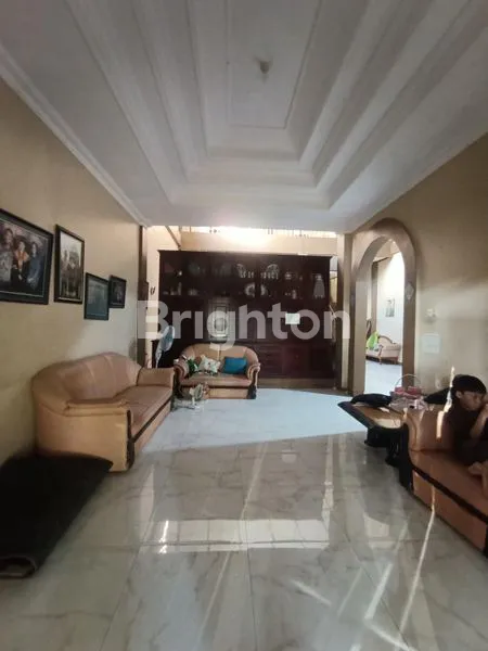 image RUMAH BESAR 10 KT DI SAMARINDA, SEWA 2 TAHUN (4)