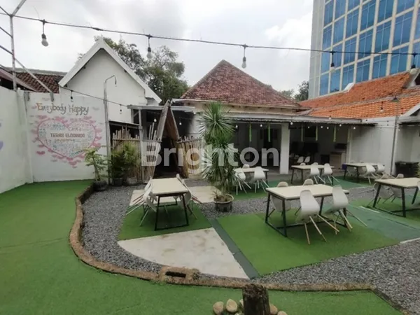 image RUMAH USAHA STRATEGIS TENGAH KOTA DI TAMAN BUNGKUL COCOK UNTUK KOMERSIL (8)
