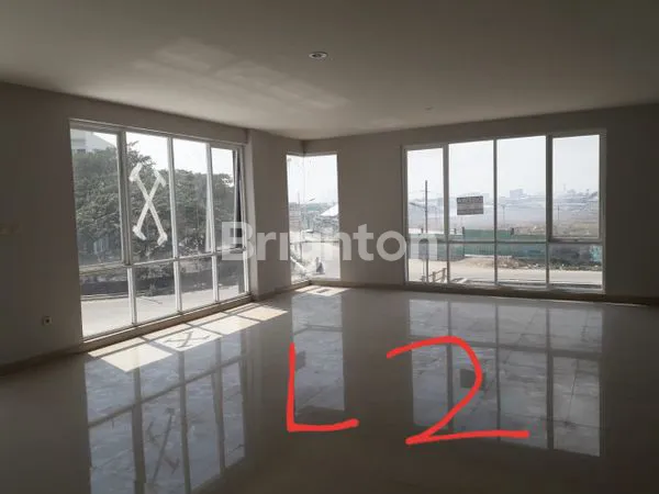 image RUKO 4 LANTAI HOEK ROYAL PALM CENGKARENG JAKARTA BARAT (5)