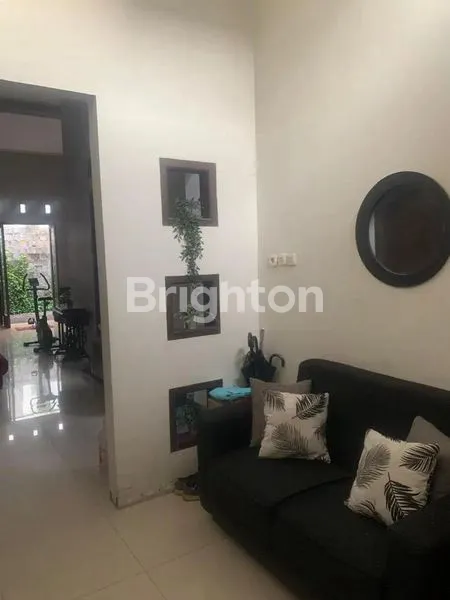 image RUMAH WISMA LIDAH KULON STRATEGIS ROW JALAN LEBAR (4)