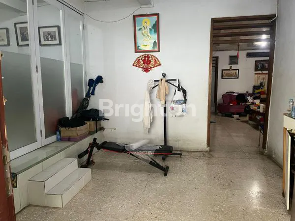 image JUAL CEPAT RUMAH  1.5 LANTAI DIJELAMBAR (8)