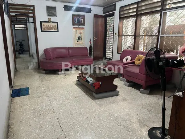 image JUAL CEPAT RUMAH  1.5 LANTAI DIJELAMBAR (5)