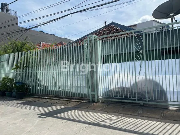 image JUAL CEPAT RUMAH  1.5 LANTAI DIJELAMBAR (1)