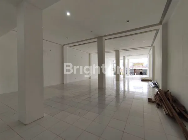 image TOKO STRATEGIS DI KEROBOKAN (5)