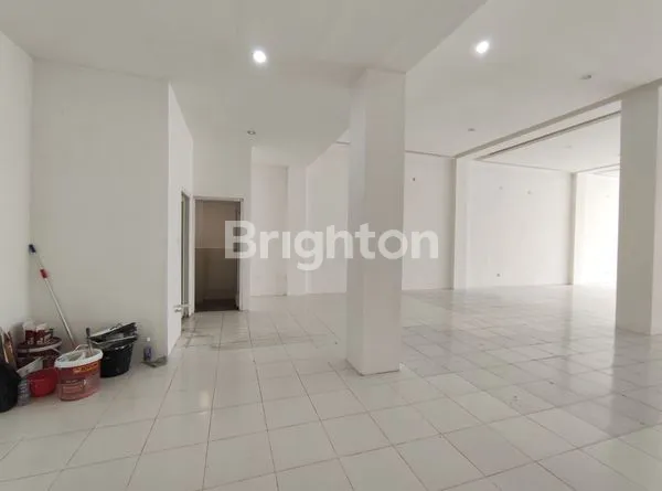 image TOKO STRATEGIS DI KEROBOKAN (6)