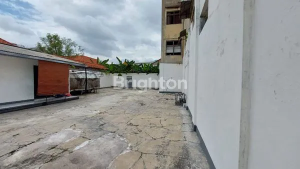 image BANGUNAN BESAR HITUNG TANAH DI KALISARI DEKAT UNDAAN WETAN KALIANYAR AMBENGAN (4)