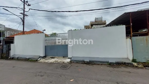 image BANGUNAN BESAR HITUNG TANAH DI KALISARI DEKAT UNDAAN WETAN KALIANYAR AMBENGAN (1)