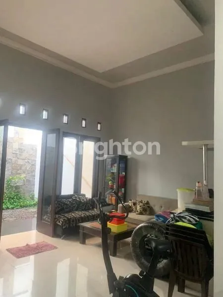 image RUMAH WISMA LIDAH KULON STRATEGIS DEKAT KAMPUS UNESA, PAKUWON MALL, DLL (1)