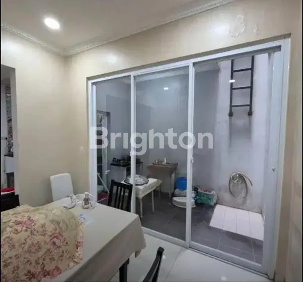 image JUAL CEPAT RUMAH 2.5LANTAI CITY RESORT MALIBU (5)