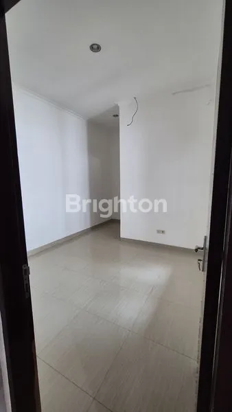 image RUMAH BARU RENOVASI SIAP HUNI DI SENTUL, LT 150M² (7)