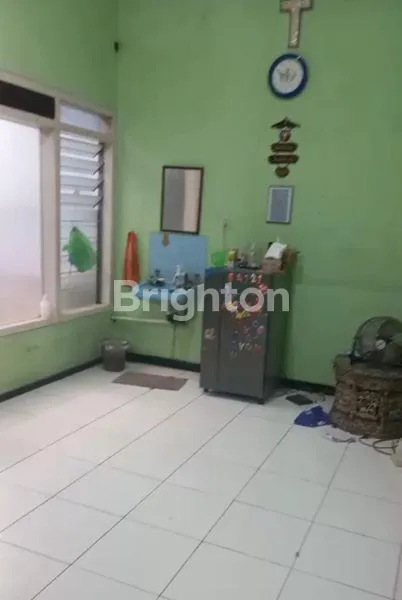 image RUMAH SIAP HUNI, 3KT, GARASI 3 MOBIL, LT 178M² (6)