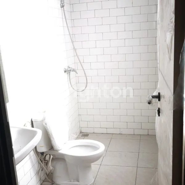 image RUMAH BARU SIAP HUNI (7)