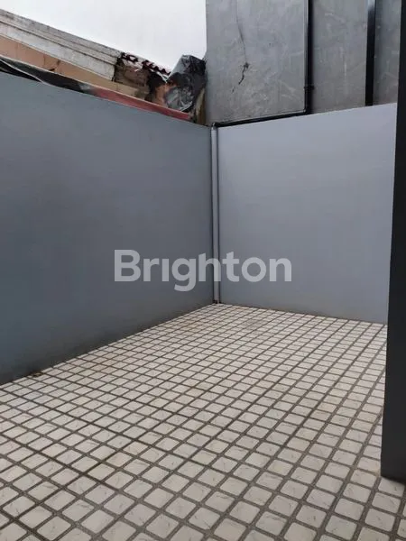 image RUMAH 2 LANTAI FULL RENOVASI DI CENTRO MICHELIA GADING SERPONG (3)