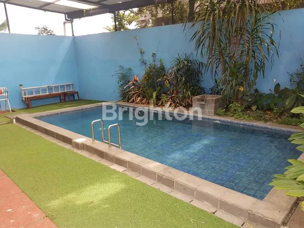 image VILLA 2 LANTAI DI BATU, LT 406M² & KOLAM RENANG (8)