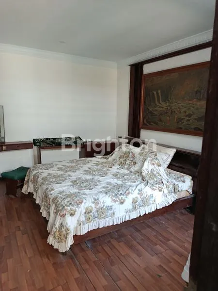 image RUMAH CANTIK DI TEMPAT STRATEGIS SIAP PAKAI (4)