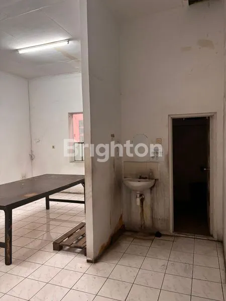 image DI JUAL GUDANG STARTEGIS TITIK NOL DI JALAN BLIMBING KOTA MALANG (7)