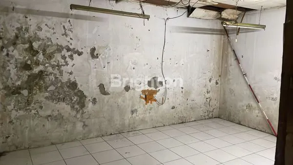 image RUMAH USAHA STRATEGIS DI JELAMBAR, LT 240M² (7)