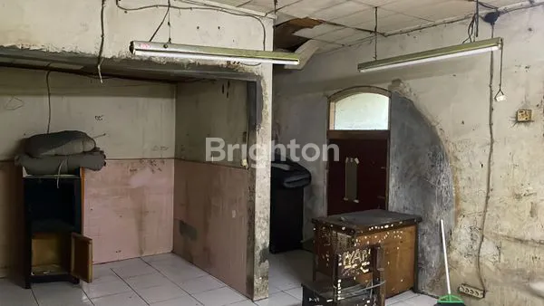 image RUMAH USAHA STRATEGIS DI JELAMBAR, LT 240M² (6)