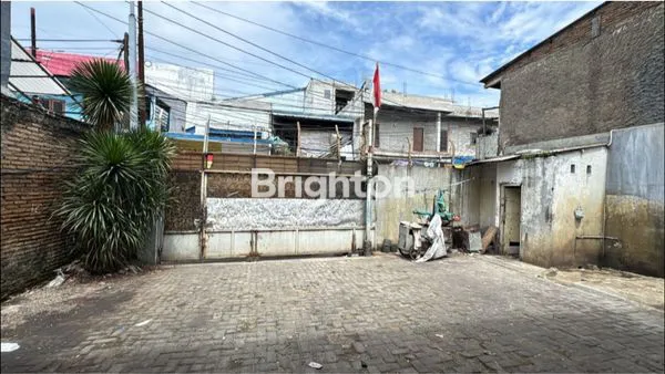 GUDANG STRATEGIS TEGAL ALUR, LISTRIK 7700W, LT 495 M²